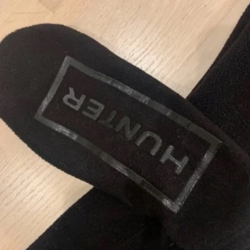 Hunter Black Fleece Boot Liner Socks [Medium fits Sizes 5, 6 and 7]